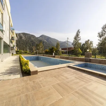 Flat With Shared Pool And Balcony In Konyaaltii Apartament