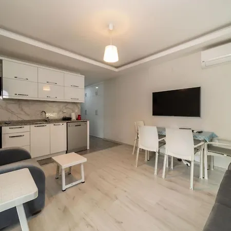 Flat With Shared Pool And Balcony In Konyaaltii Apartament Antalya
